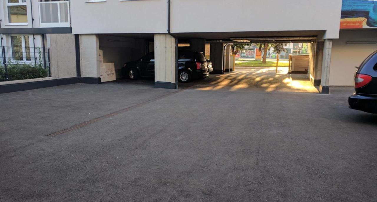 007 Studio Apartment Madrid 30M2 クラーゲンフルト エクステリア 写真