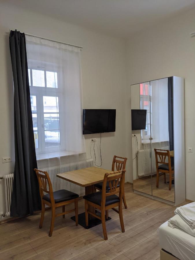 007 Studio Apartment Madrid 30M2 クラーゲンフルト エクステリア 写真