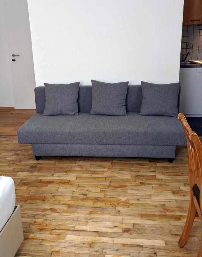 007 Studio Apartment Madrid 30M2 クラーゲンフルト エクステリア 写真