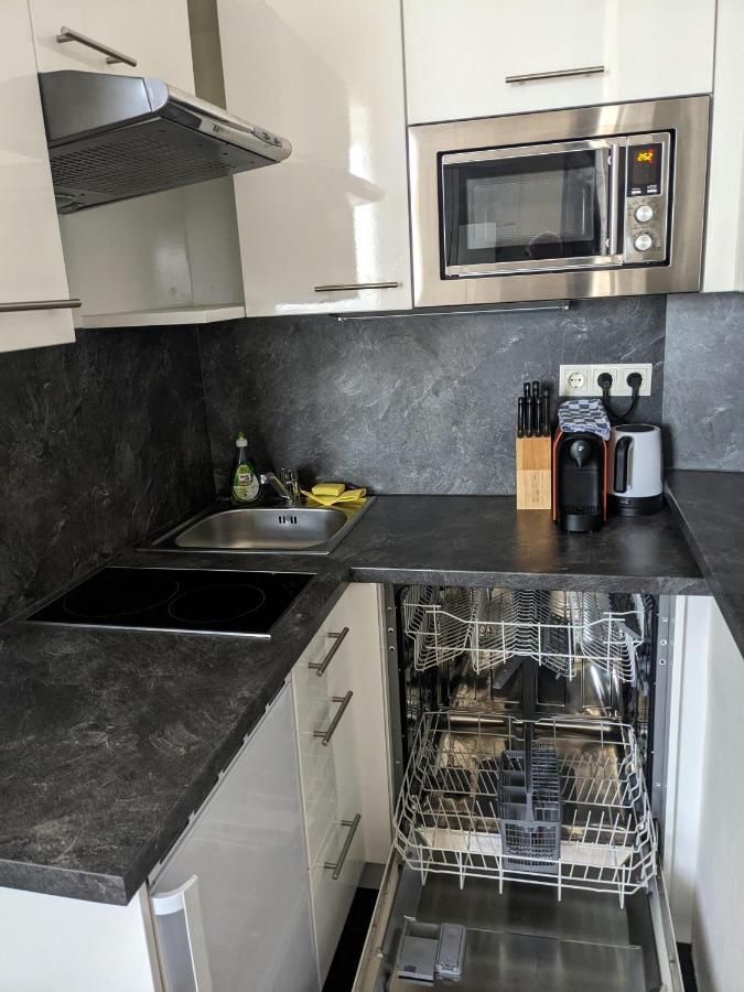 007 Studio Apartment Madrid 30M2 クラーゲンフルト エクステリア 写真